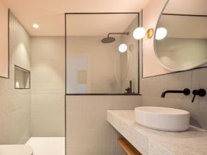 Single Room with Balcony room in Bella Colina I Vintage Hotel 1953