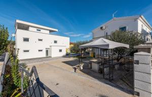 Luxuriöses Penthouse Welle mit Whirlpool, Grill und Meerblick