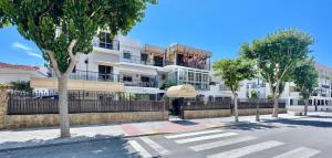 Santo Rostro Beach Apartments