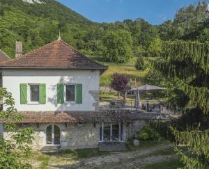 Maisons de vacances Le gite de la cascade, maison spacieuse avec piscine : photos des chambres