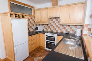 Kilkee Townhouse by Trident Holiday Homes