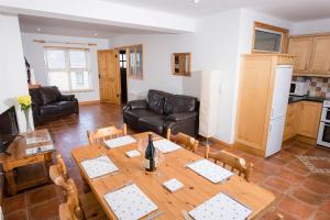 Kilkee Townhouse by Trident Holiday Homes