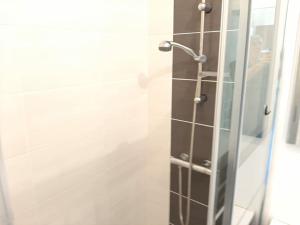 Appartements studio hyper-centre confortable acces boite a clee parking : photos des chambres
