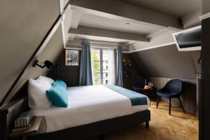 Superior Double with Canal View room in Hotel Hegra Amsterdam Centre