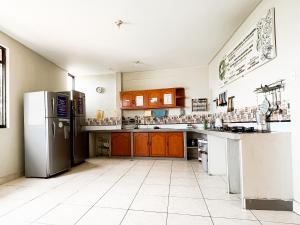 El Mural Backpackers