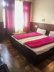 Hotel Gyespa - Tāndi