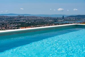 Villa Fortress, private pool, Game room, sea views