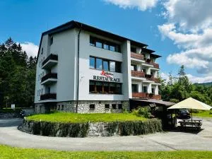 仙女座酒店 - 拉莫佐夫