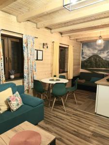 Motylowe Wzgórze Apartamenty Zawóz