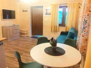 Motylowe Wzgórze Apartamenty Zawóz