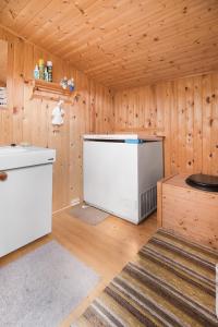 Cozy and unassuming cabin with fantastic views