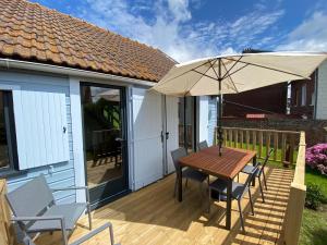 Maisons de vacances La Maison Bleue avec Jardin a Mers-Les-Bains : photos des chambres