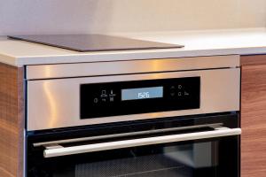 Newly build Utopia The Den Apartment 7-Minutes From Rotterdam City app2