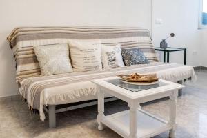 Wifi La Cala, Benidorm sea-views apartment