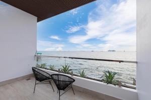 Palm Villa 24 - Ocean View Luxury 6 Bedroom, Karaoke, Bi-da