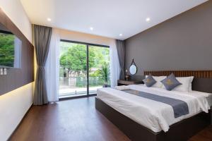 Palm Villa 24 - Ocean View Luxury 6 Bedroom, Karaoke, Bi-da