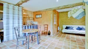Maisons de vacances Le petit gite refuge : photos des chambres