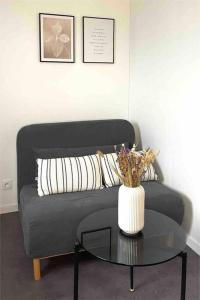 Appartements Le Cosy Perche Montmorency, 4eme etage sans ascenseur : Appartement 1 Chambre