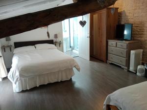 B&B / Chambres d'hotes La Cour : photos des chambres