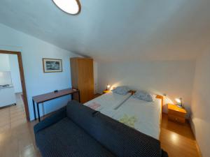 Villa Ivanka Murter ap D sa grijanim bazenom i besplatnim parkingom