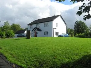 Amber B&B - Knockvicar Bridge