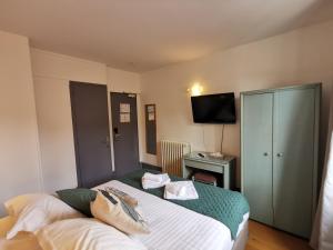 Hotels Hotel Des Falaises : photos des chambres