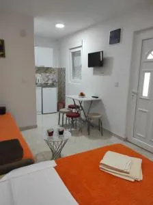 Apartmani CECA 012 Sutomore - Brca