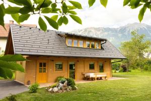 A Nest Under the Karawanks