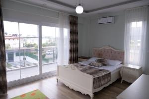 Amore Hotel Teki̇rova