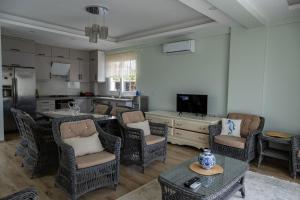 Amore Hotel Teki̇rova