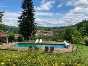 Maison dans les bois avec piscine - Aspret-Sarrat