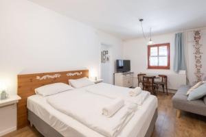 Kékmadaras Vendégház Tihany