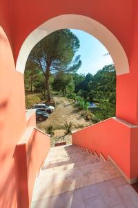 NEVAS COUNTRY HOUSE