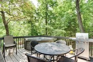 Osage Beach Home with Lake Views Pets Welcome! - Damsel