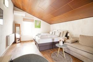 RESTAURACE A PENZION U DOUBKŮ