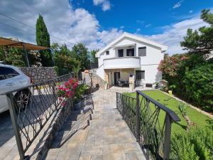 Apartments Rajna - 4hvězdičkové hotely ve městě Čižići