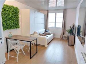 Appartements Vue MER/Tout a pied/Calme/Plage/ Parc Mauresque : photos des chambres