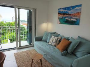 JesLiving Hvar - 2 Bedroom Elegant Apartment with Sea View in Historic Center of Hvar Town