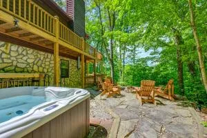 Mountain-View Robbinsville Cabin with Hot Tub! - Fontana Village