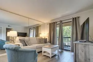 Walk to Beach Condo with Balcony in Hilton Head - Folly Field Walk to Beach Condo with Balcony in Hilton Head - Folly Field