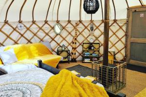 Bronfelen Yurt