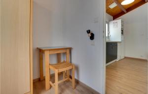 Maisons de vacances Nice Home In La Faute-sur-mer With Wifi : photos des chambres
