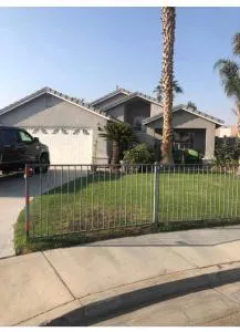 Short or Long Term Private Room with Amenities - Taft