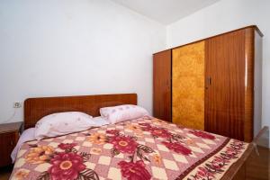 Apartments with parking space Povljana, Pag - 21327