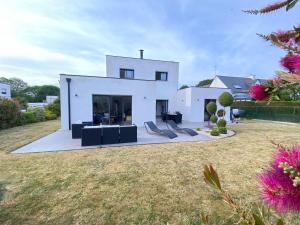 Maisons de vacances Comfortable holiday villa in a quiet location in Benodet : photos des chambres