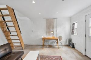 Studio 410