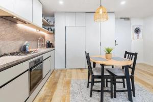 Stylish One BD Hideaway in Essendon