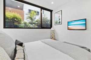 Stylish One BD Hideaway in Essendon