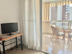 Apartamento Atenas Piscina 4 pax, Inmobiliaria Leo Playa de San Juan
