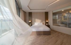Phòng Đôi Loại Sang (Deluxe Double Room)